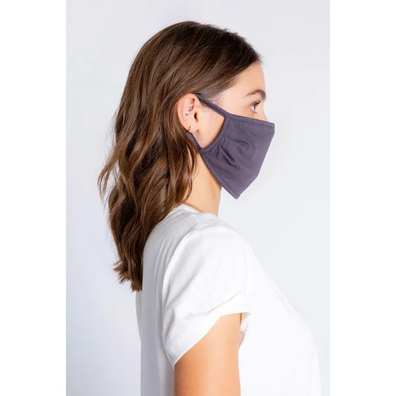/img/24736-lily-mask-retailer.webp