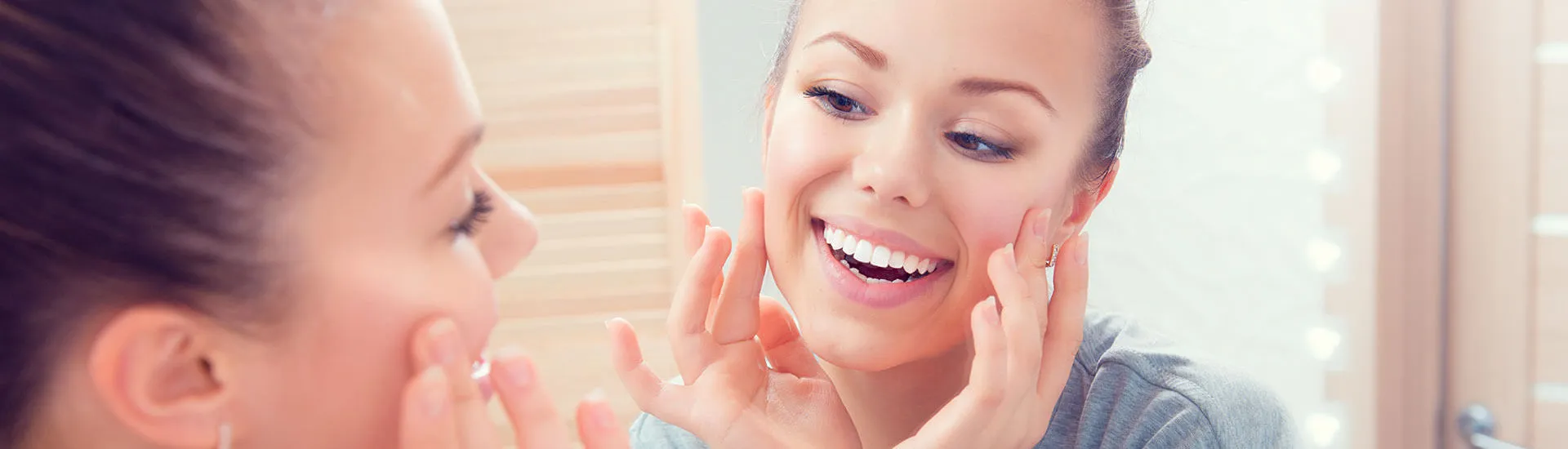 24772 stained teeth