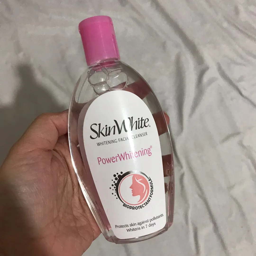 /img/24792-skin-whitening-facial-videos-routine.webp