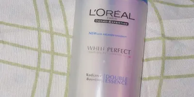 /img/24799-loreal-whitening-essence-application-process.webp