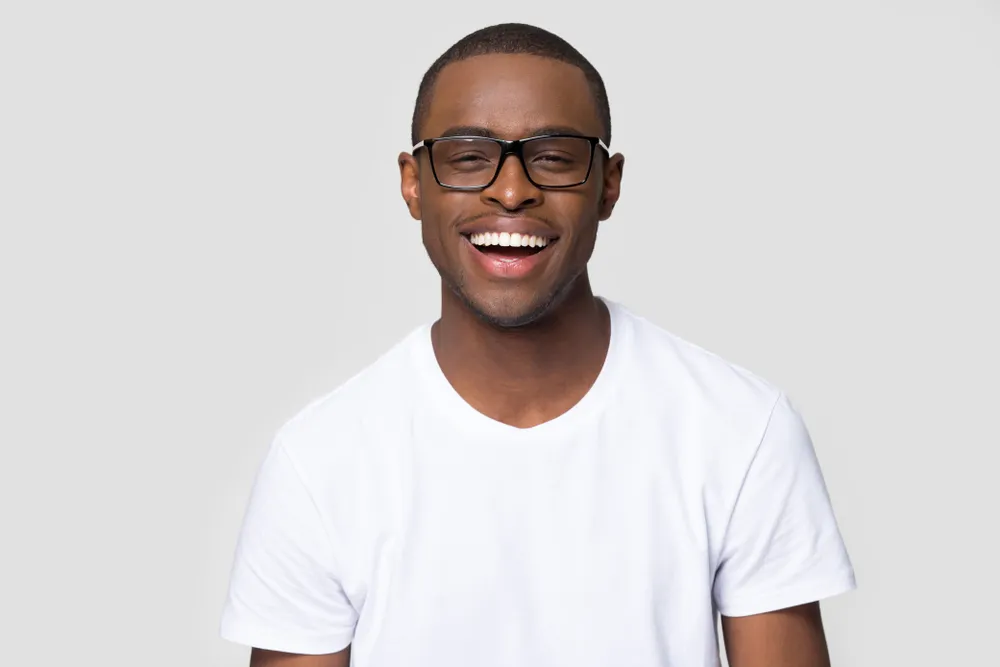 /img/24855-teeth-whitening-options.webp