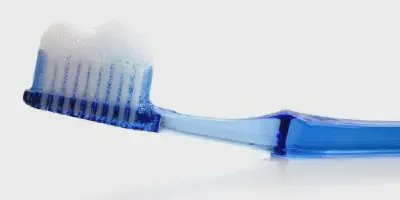 /img/24860-long-lasting-teeth-whitening.webp