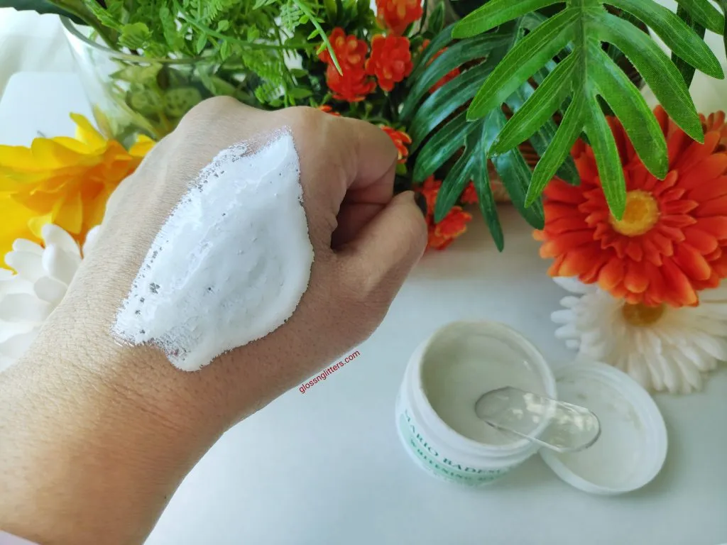 24954 mario badescu mask application